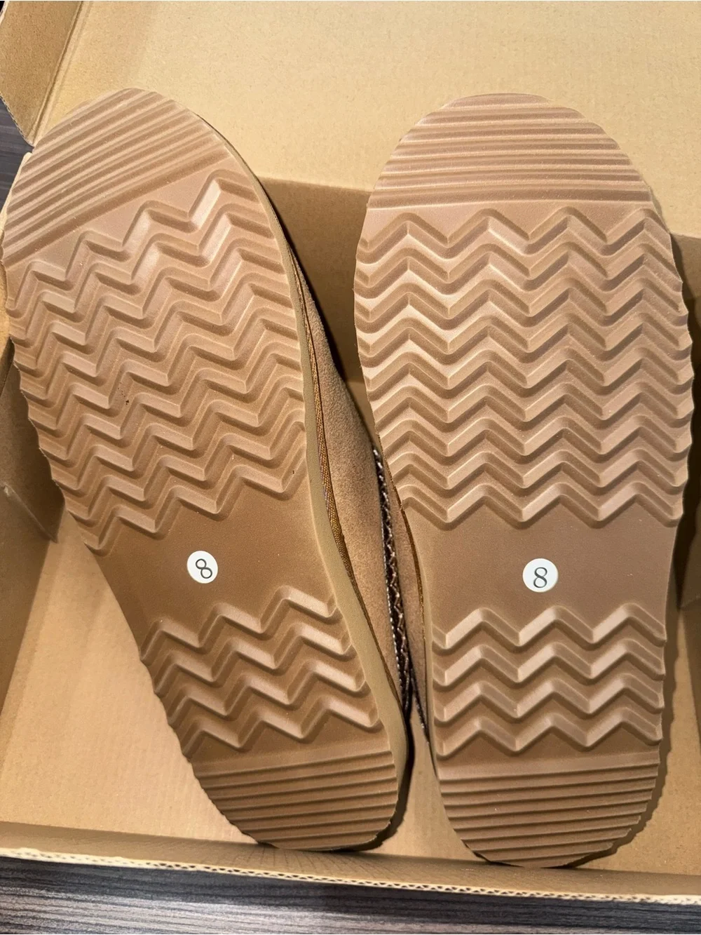 Men’s Cozy Shearling-Lined Tan Slippers